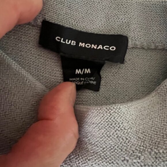 Club Monaco Light Blue 100% Wool Sweater Sz M in Excellent Condition - Picture 3 of 3
